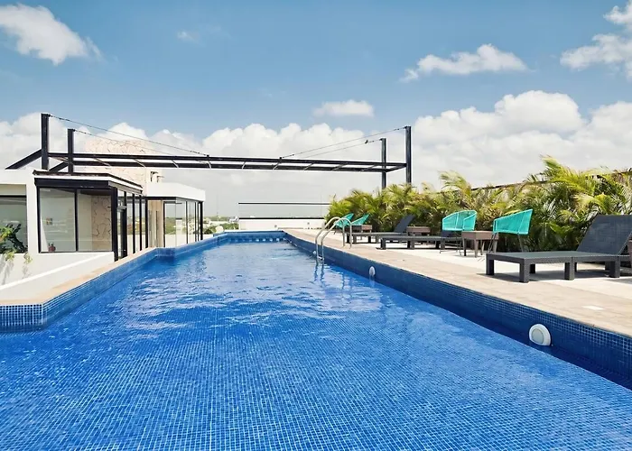 Mit Pool, King-size Bed, Balkon *